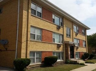 1107 W Cermak Rd #11, Broadview, IL 60155