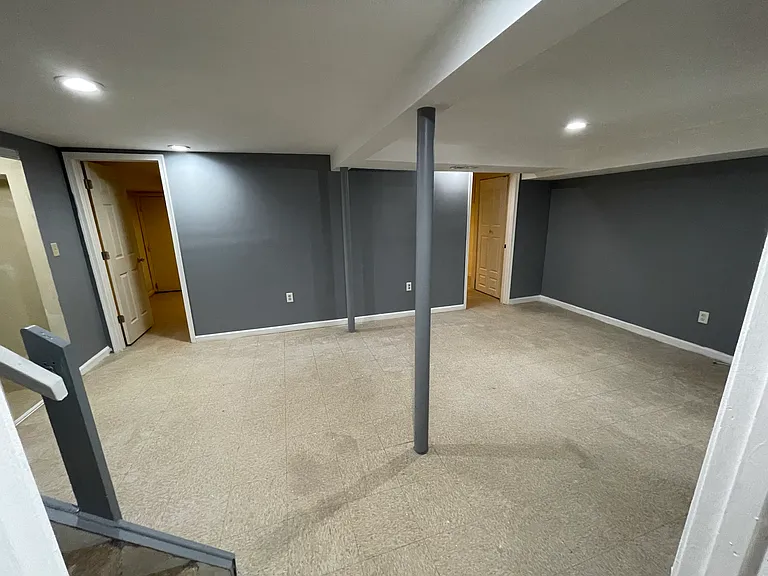 216 Carnation Ct #BASEMENT — Photo 19