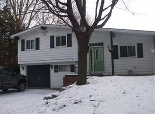 17880 Cove St, Spring Lake, MI 49456