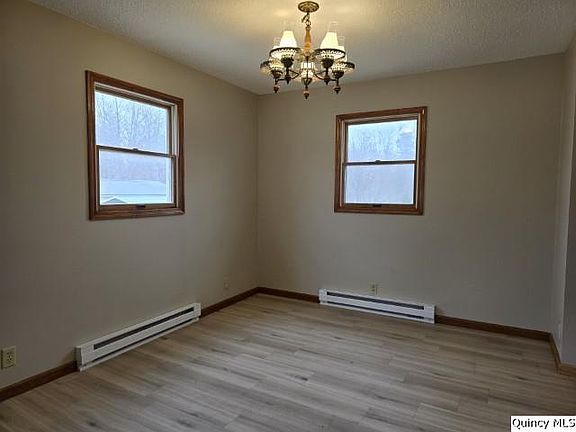 5th image of 219 S 1st St