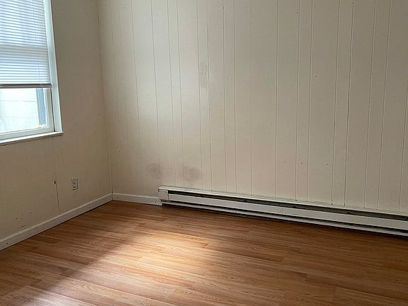 3rd image of 101 S Wyoming St #1