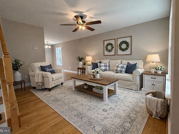 4th image of 115 Dogwood Trl