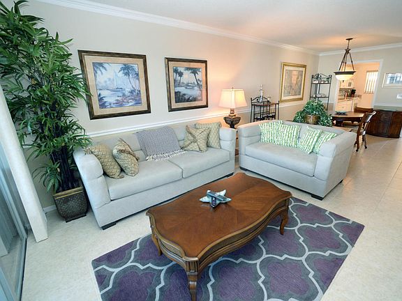 5th image of 29 Yacht Club Dr APT 104