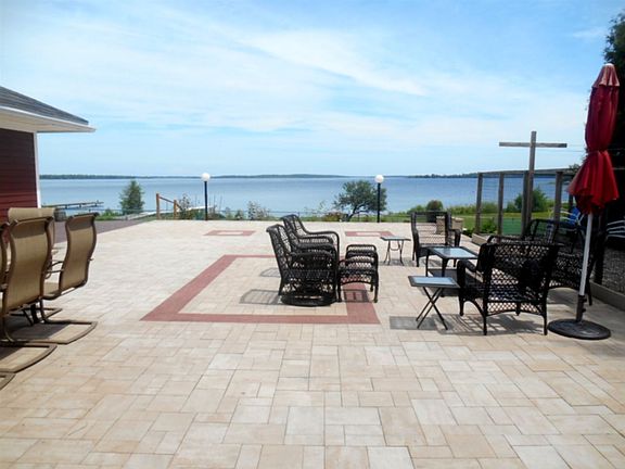 4th image of 56 River Dr