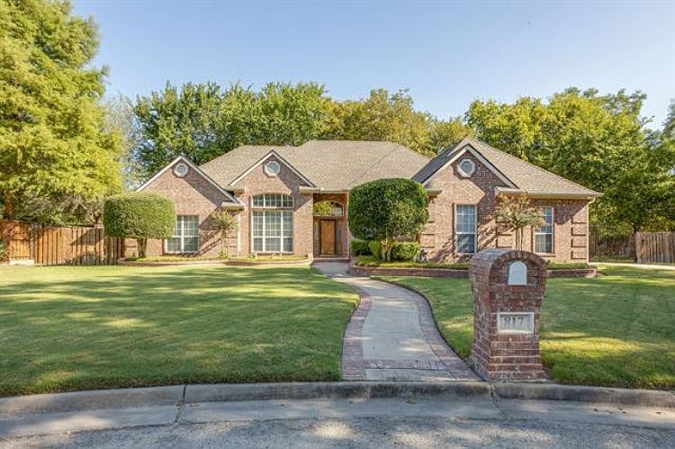 1st image of 817 Cedar Creek Cir