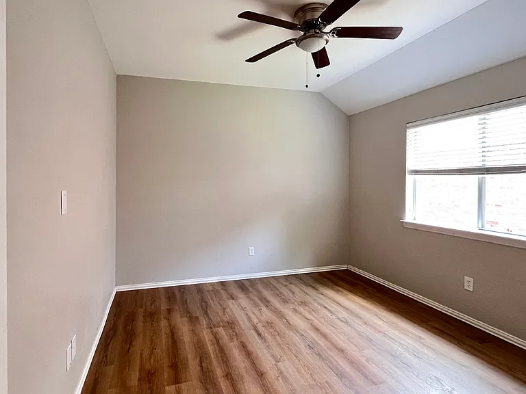 2109 Michelle Creek Dr — Photo 6