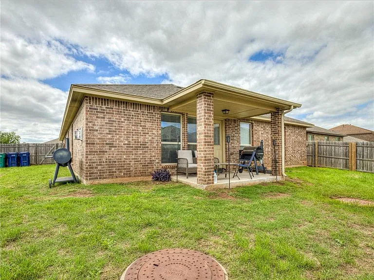 10534 Cruces Dr — Photo 2
