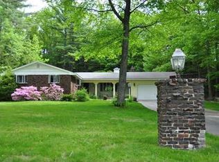 9 Brookside Dr, Falmouth, ME 04105