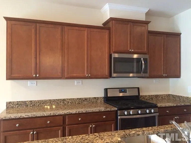 403 Bent Tree Ln — Photo 3