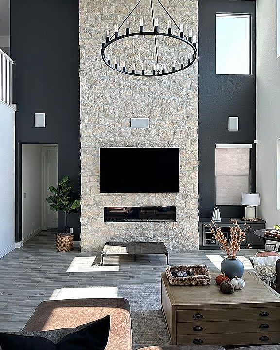2nd image of 2975 Anastasia Way
