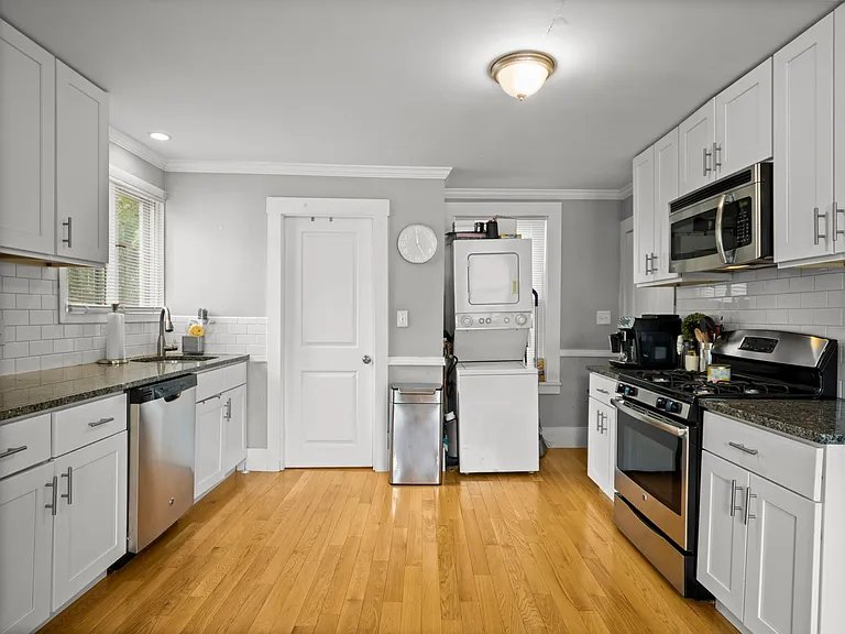 23 New Ocean St #1 — Photo 9