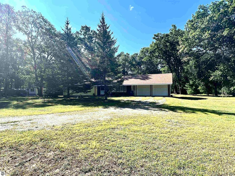 330 E West Branch Rd, Prudenville, MI 48651 MLS 1914737 Zillow