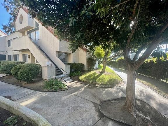 2nd image of 355 N Melrose Dr Unit F