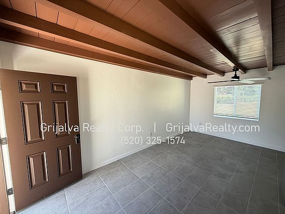 2nd image of 3001-3015 E La Madera Dr #Aec9d5590