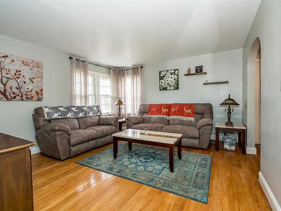 5th image of 2221 Fairland Ave