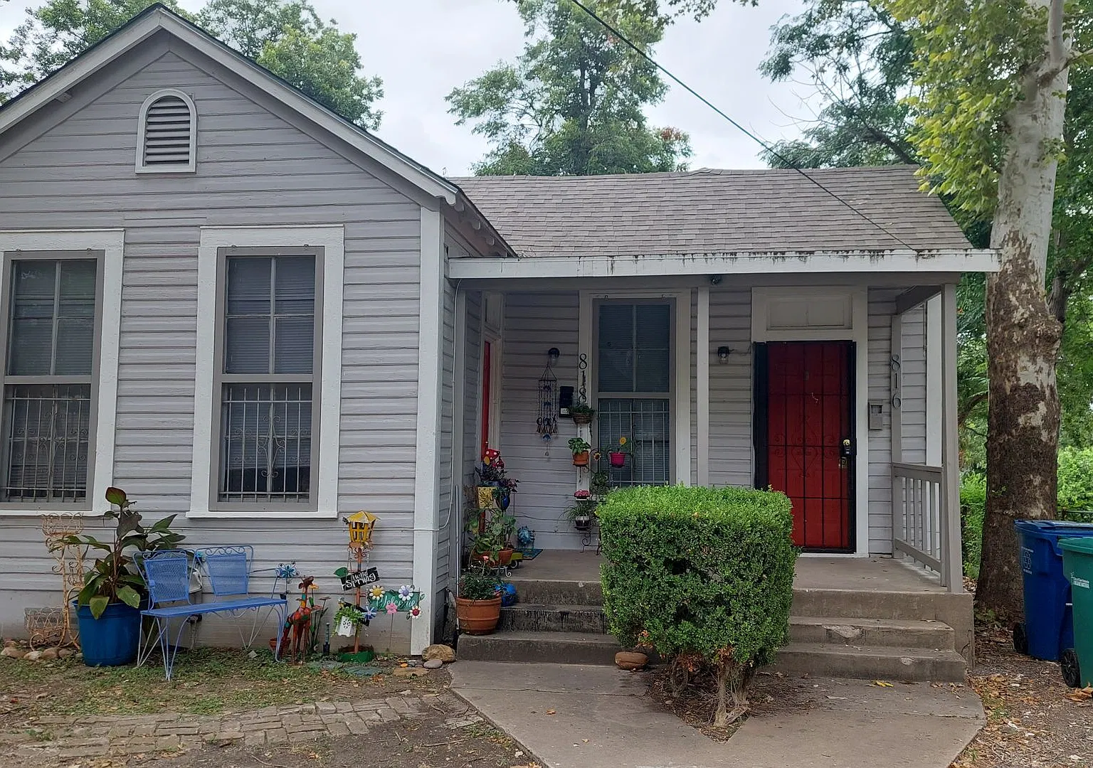 Government Hills~Rare 1 Bedroom unit in Duplex — Photo 1
