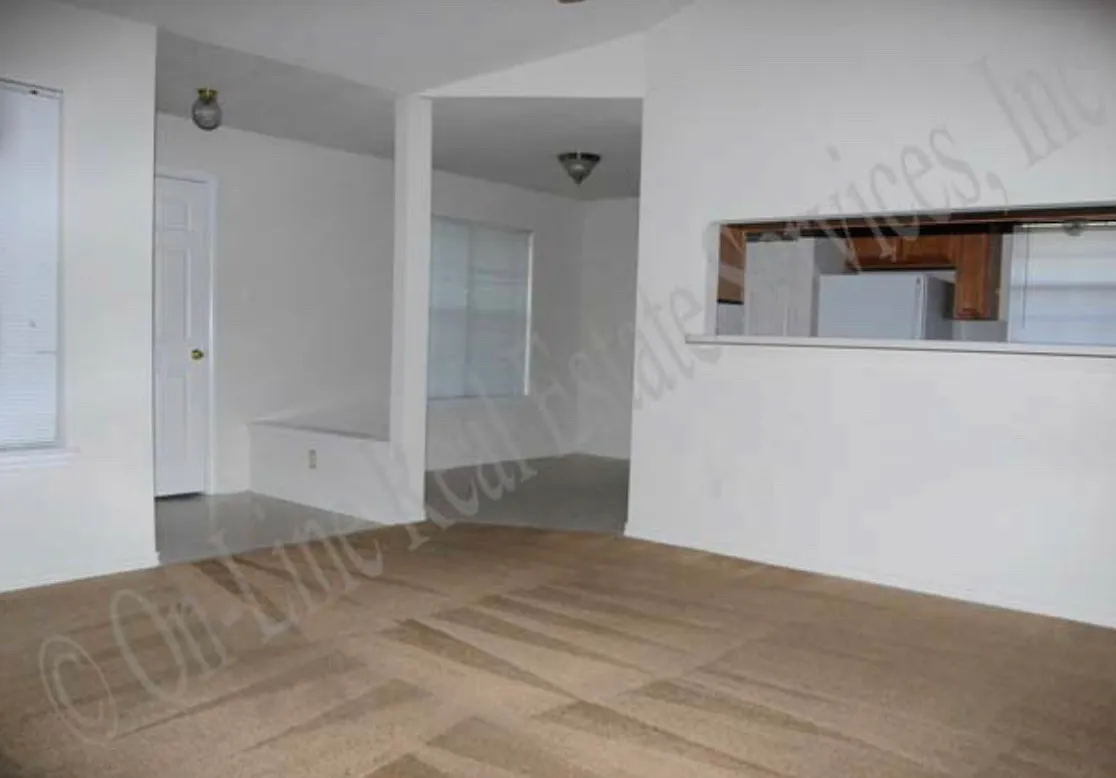 Building Photo - 2334 Pheasant Ln
