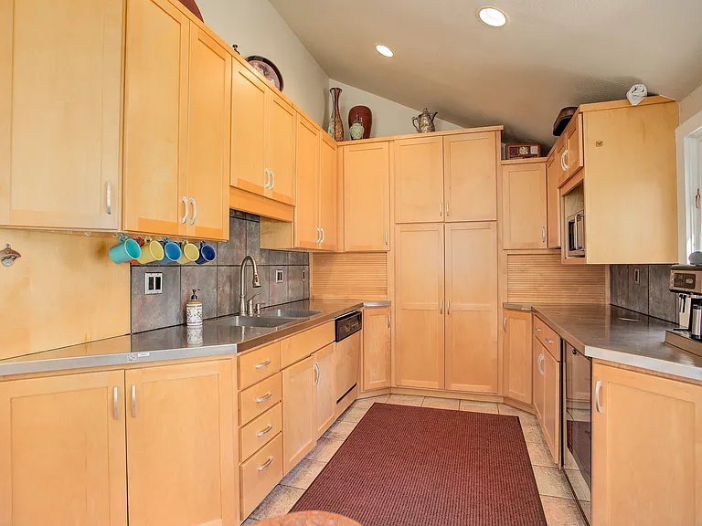 22920 Pinecrest Rd — Photo 9