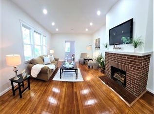 49 Edgegrove St, Edison, NJ 08837