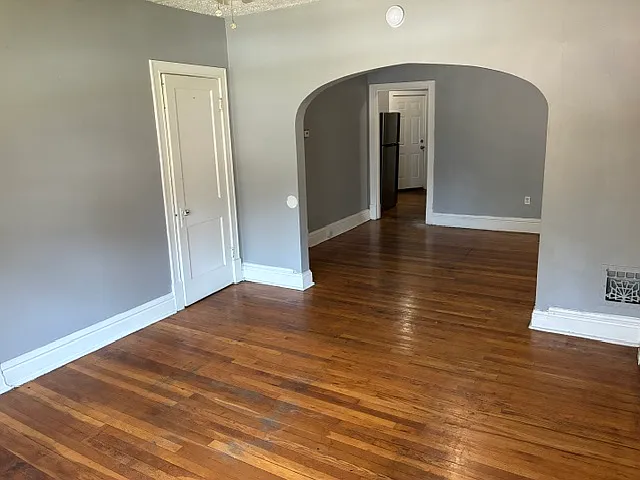 5366 Claxton Ave #64