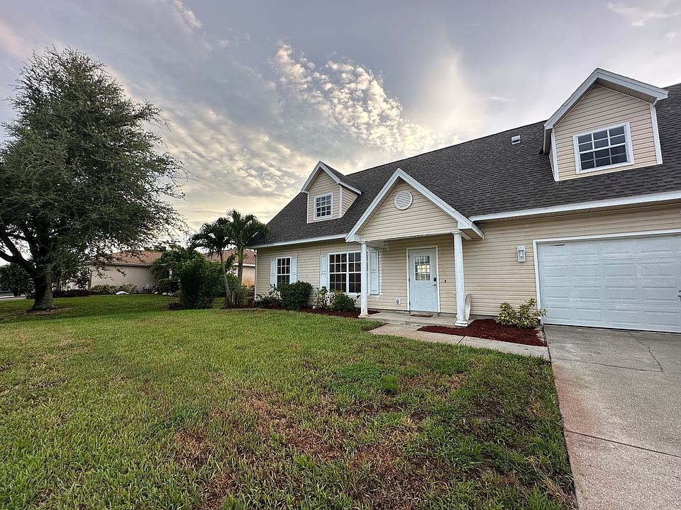 1st image of 17500 Phlox Dr