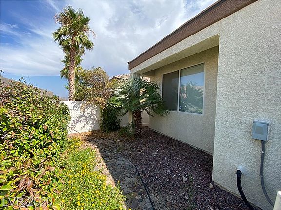 3rd image of 6278 Majestic Hills Ave