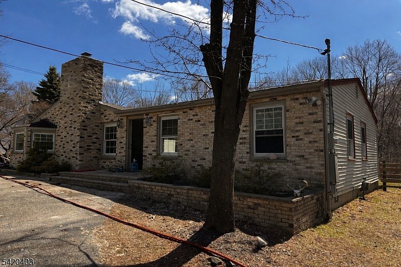 1st image of 356 North Rd