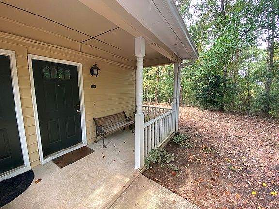 3rd image of 3920 Riverlook Pkwy #210