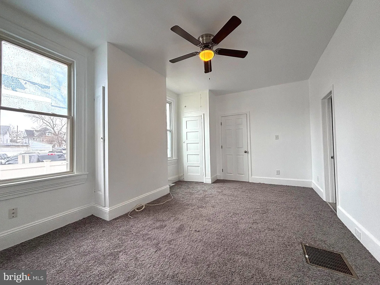 1 bed, 2904 sqft, $1,800 — Photo 4