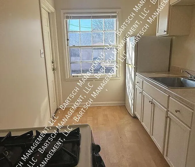 4177 N Sherman Blvd #3 — Photo 8