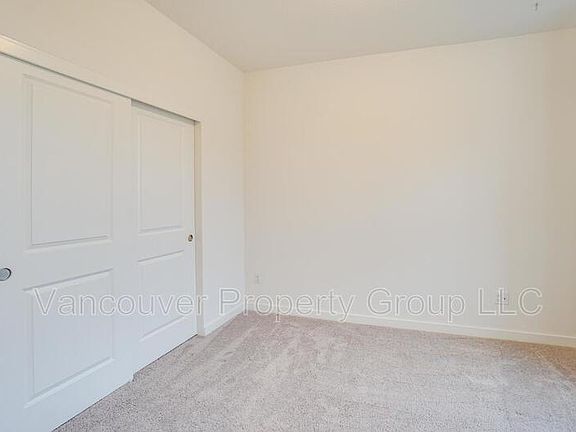 3rd image of 1723 NE 12th Ave