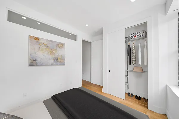 Rented by Vector New York, LLC | media 25