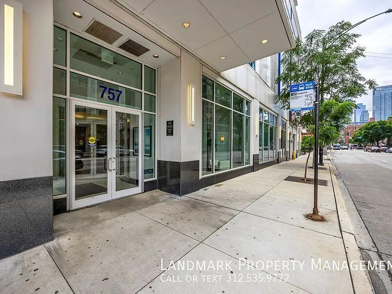 757 N Orleans St #1910 — Photo 37