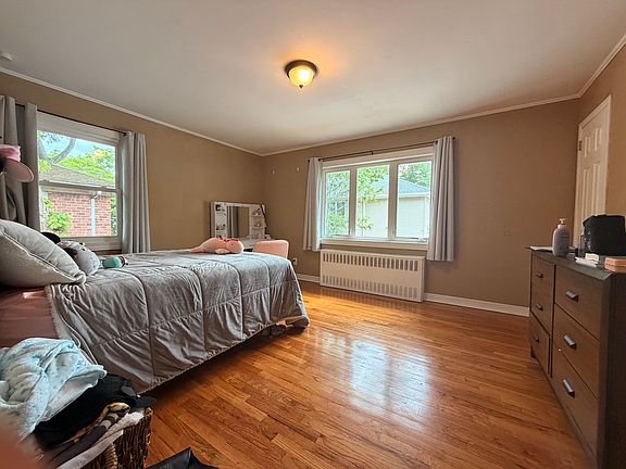 5th image of 748 Leslie Ln