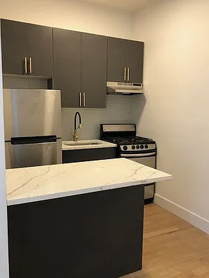 Rented by Lang Realty LLC | media 28