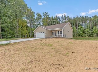 9026 Weston Dr, Coopersville, MI 49404