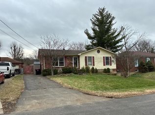 1524 Sanders Ln, Louisville, KY 40216