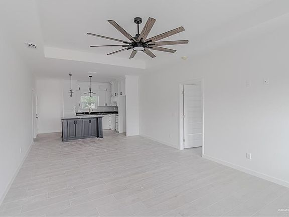 4th image of 2005 Hacienda Cir