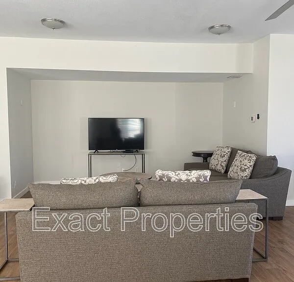 10875 N Allen Way #1 — Photo 3
