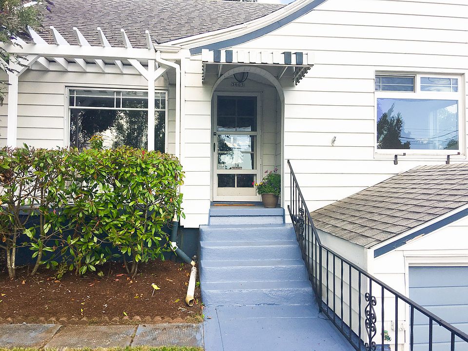 2nd image of 3605 NE 72nd Ave