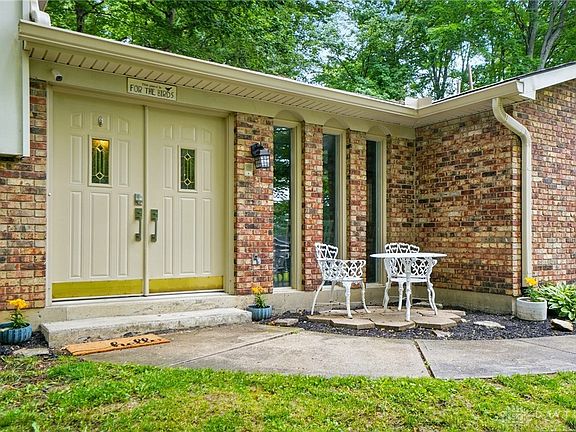 5th image of 2942 Stauffer Dr