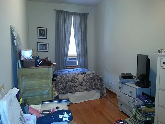 Rented by America Mecca Realty LLC | media 13