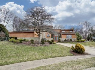 3108 Henderson Ct, Springfield, OH 45503
