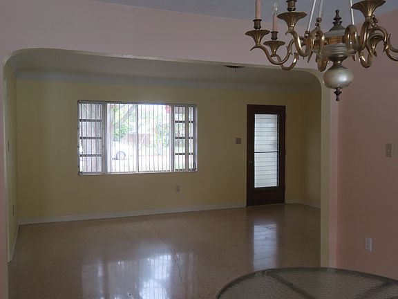 2nd image of 6056 Dartmouth Ave N
