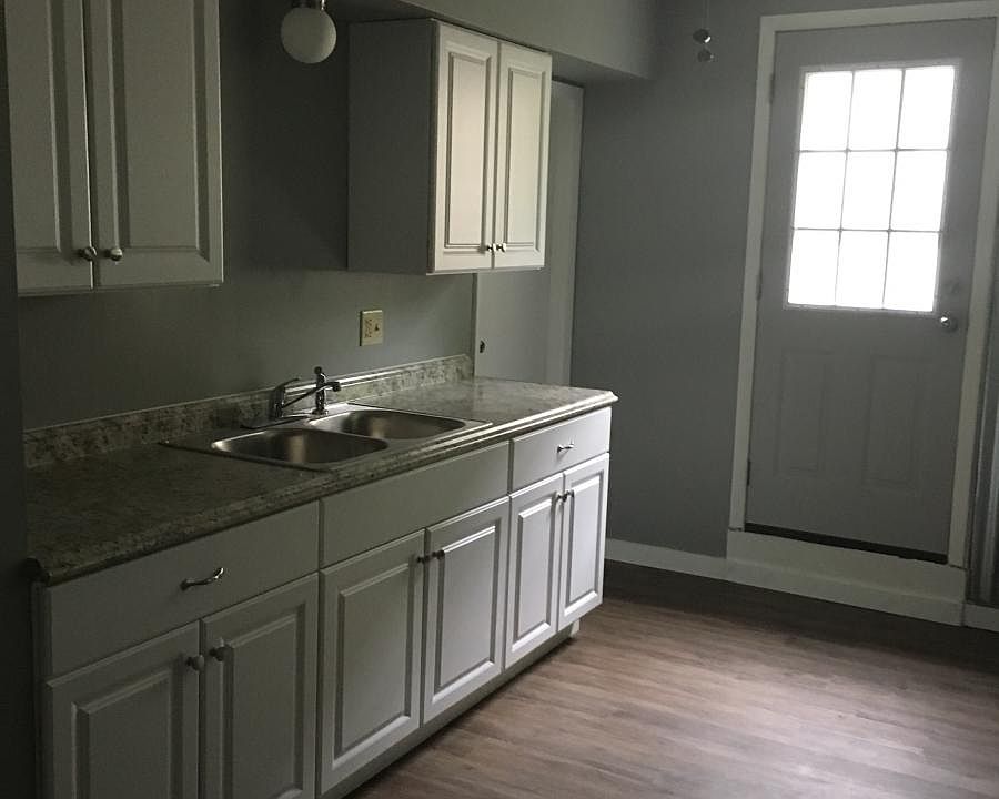 Brand new kitchen! New refrigerator & gas range too!
