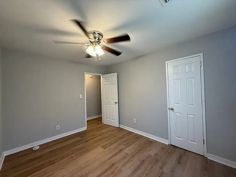 2531 Miles St — Photo 10