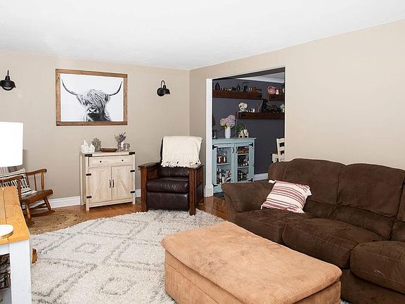 2nd image of 4767 Haverton Ln