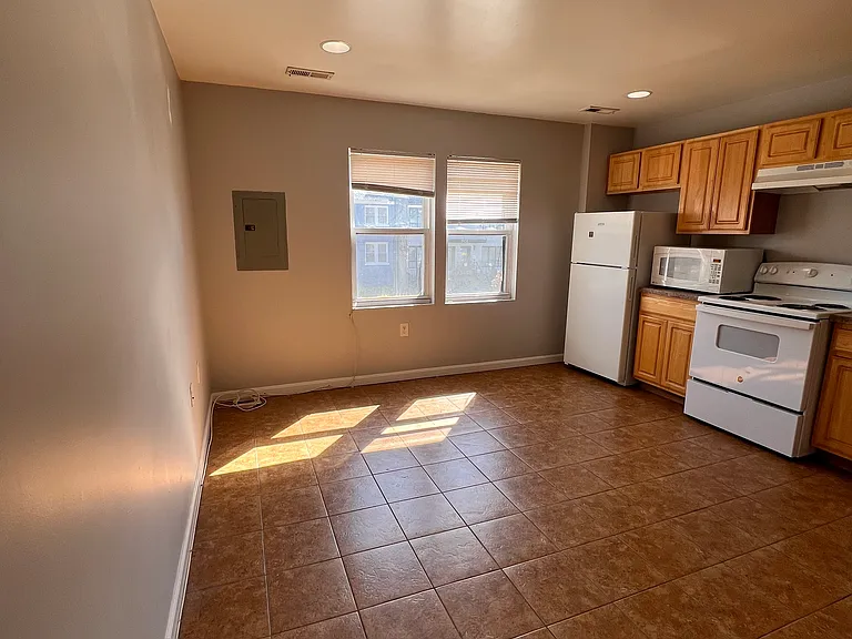 1710 Trinidad Ave NE #2 — Photo 8