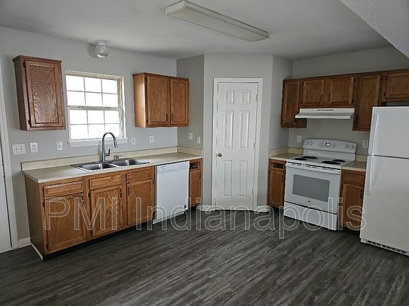 2nd image of 1767 Winfield Park Dr