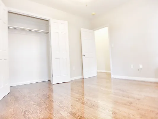 Rented by MAC Realty NY | media 23